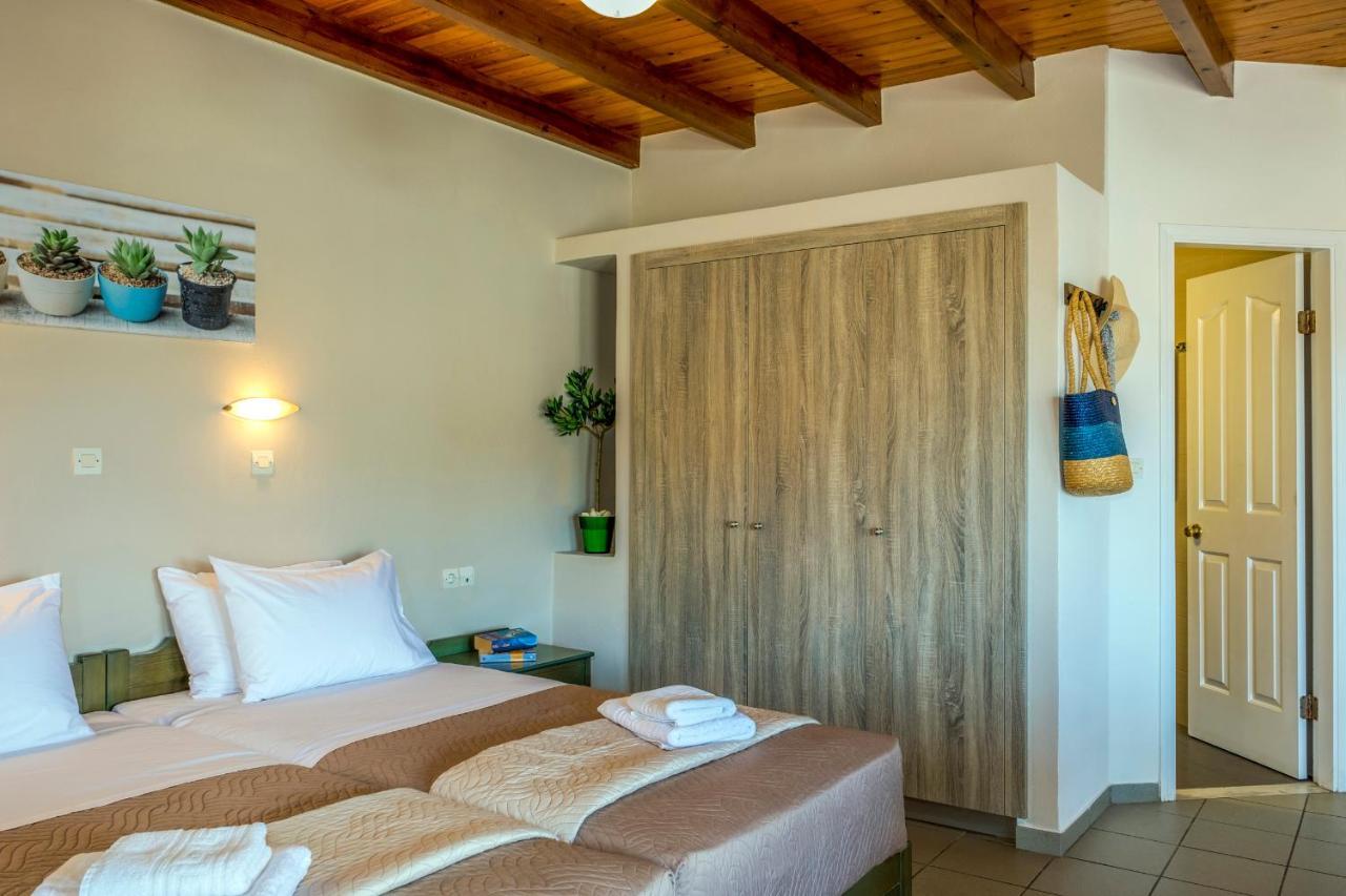 Theos Village Apartments Като-Даратсо Экстерьер фото