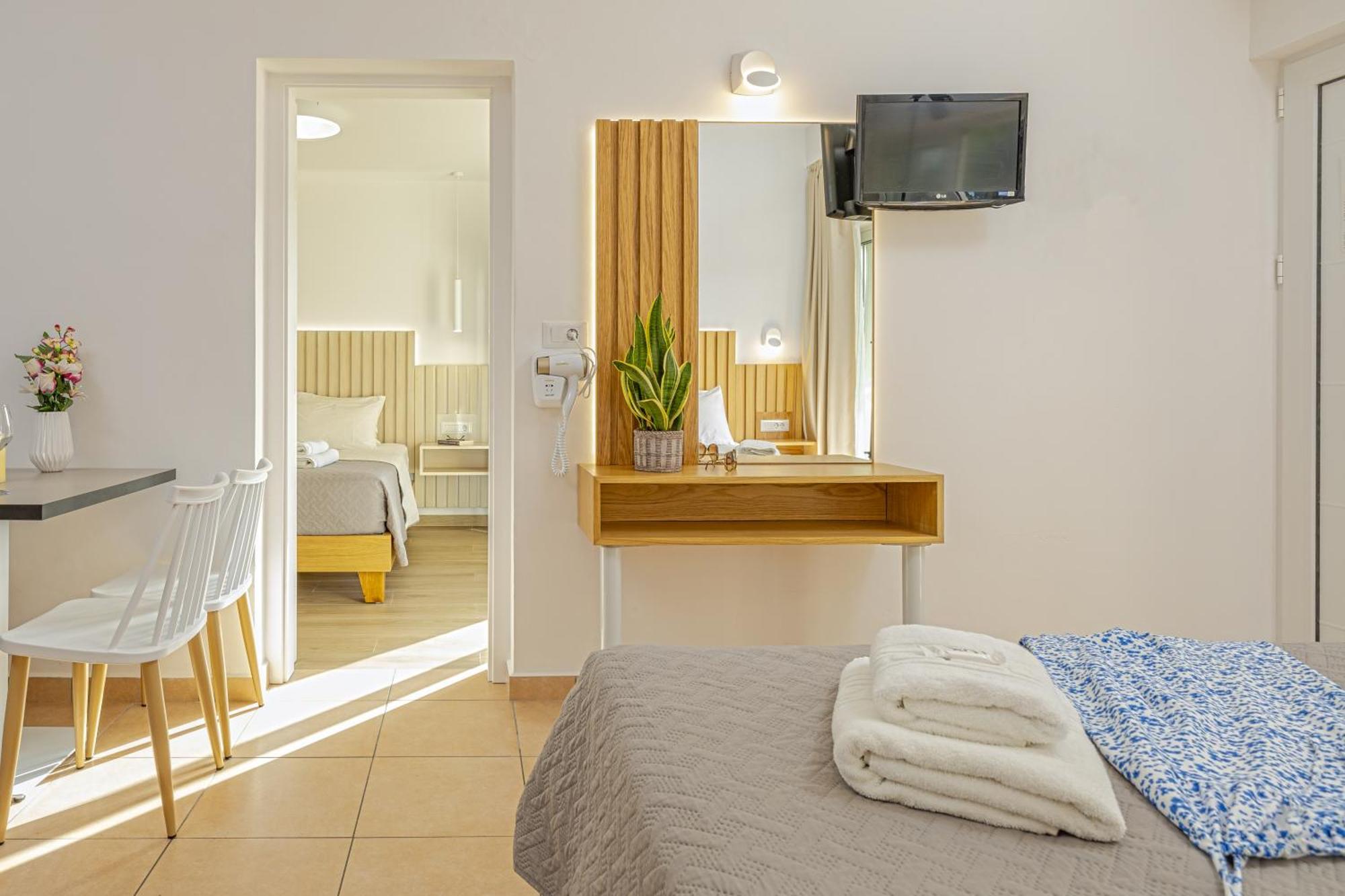 Theos Village Apartments Като-Даратсо Экстерьер фото