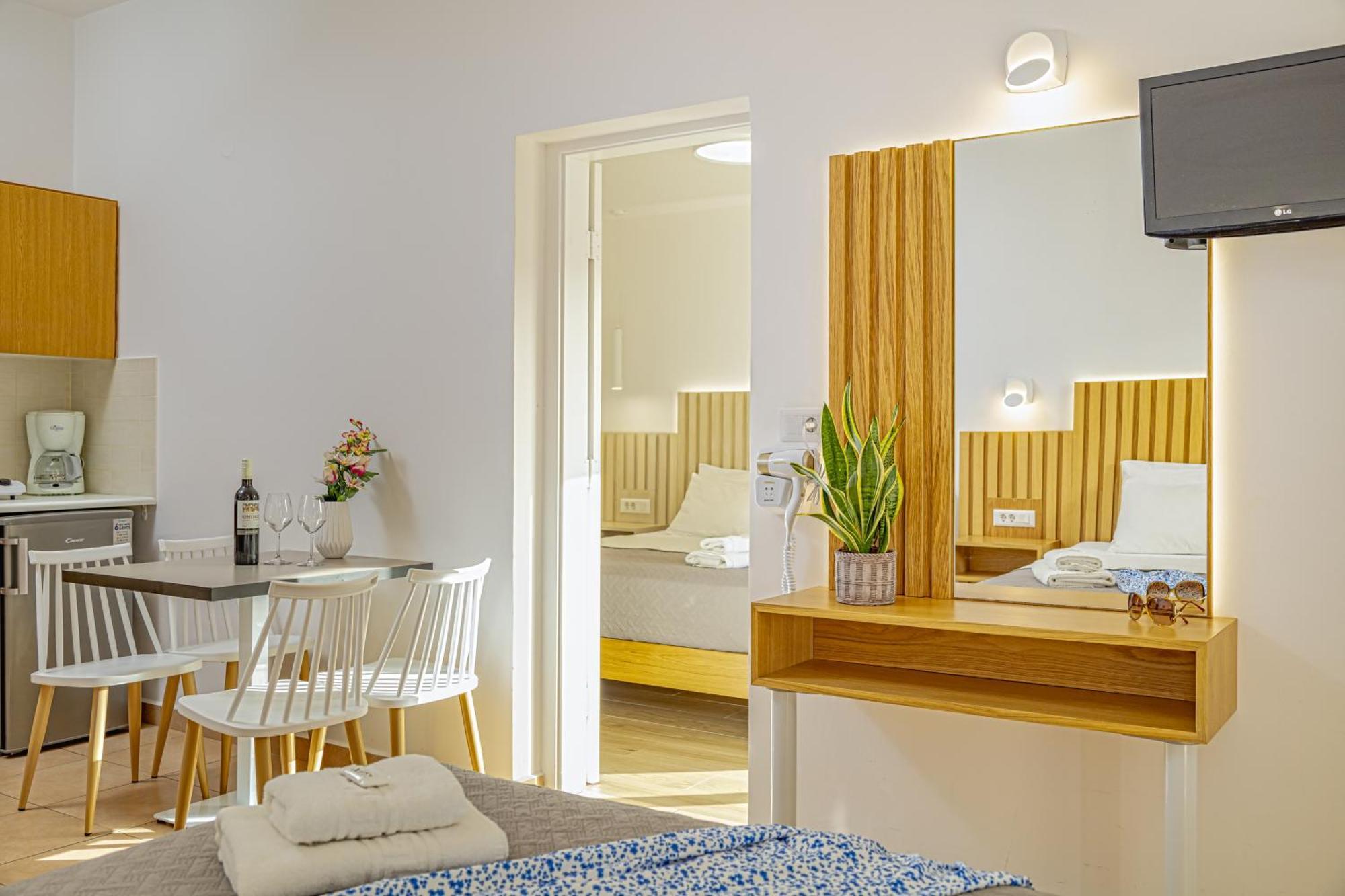 Theos Village Apartments Като-Даратсо Экстерьер фото
