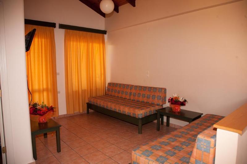 Theos Village Apartments Като-Даратсо Экстерьер фото